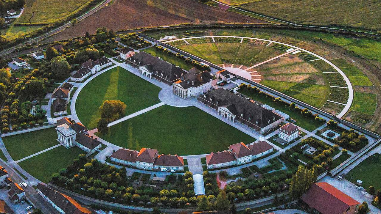 Le Doubs Arc-et-Senans